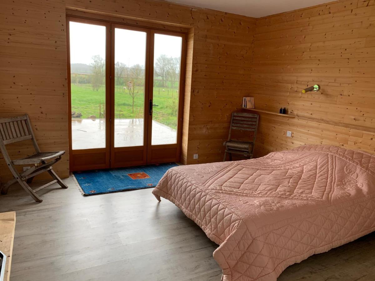 Chambre D'Hotes Dans Les Champs Jeux-Les-Bard Экстерьер фото