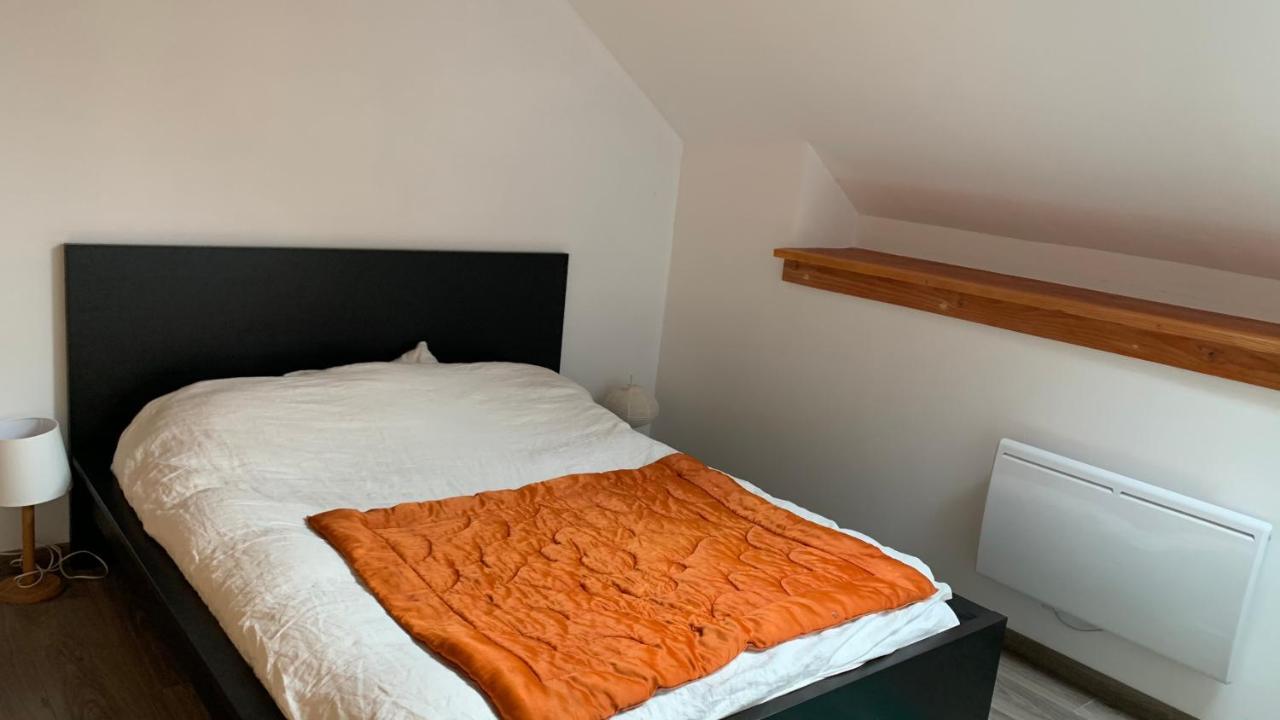 Chambre D'Hotes Dans Les Champs Jeux-Les-Bard Экстерьер фото