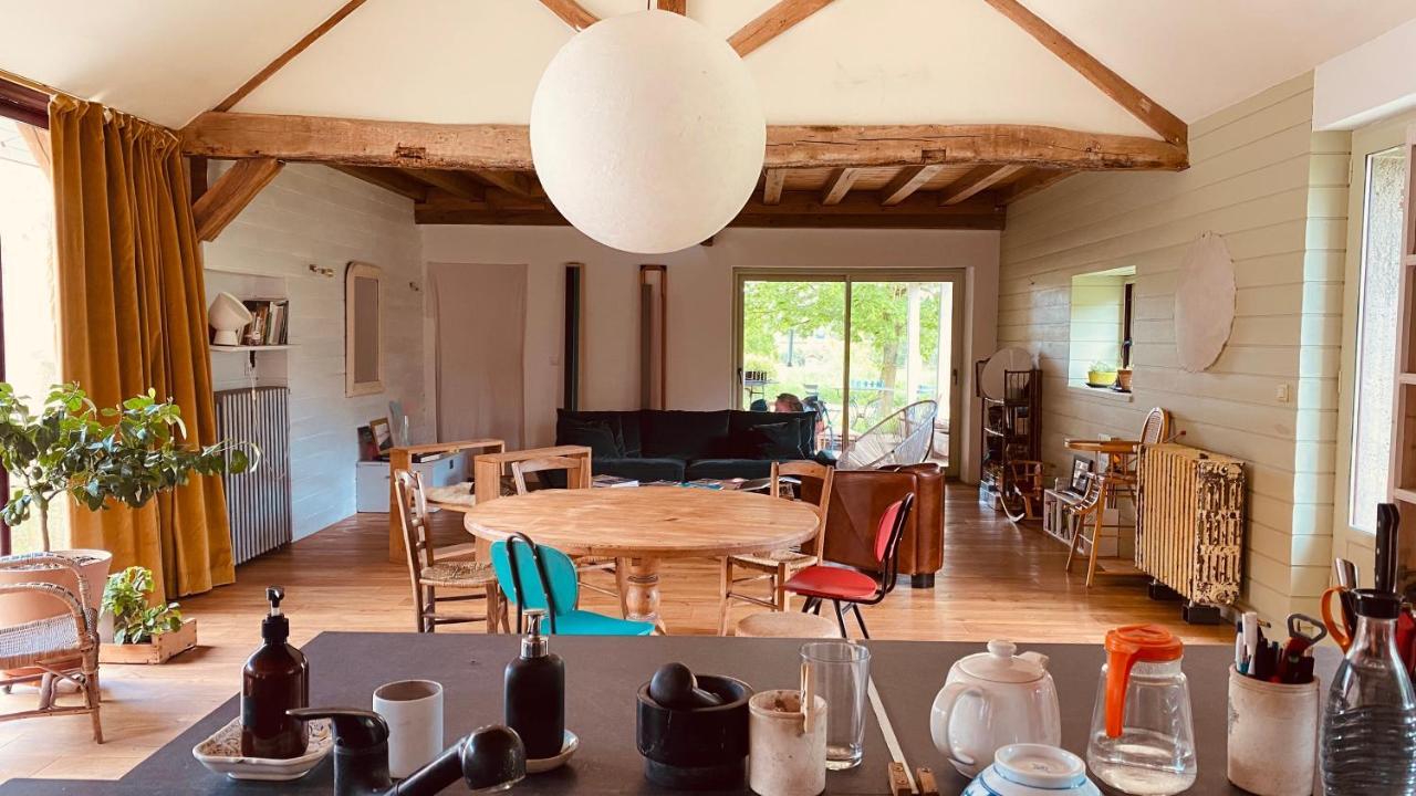 Chambre D'Hotes Dans Les Champs Jeux-Les-Bard Экстерьер фото